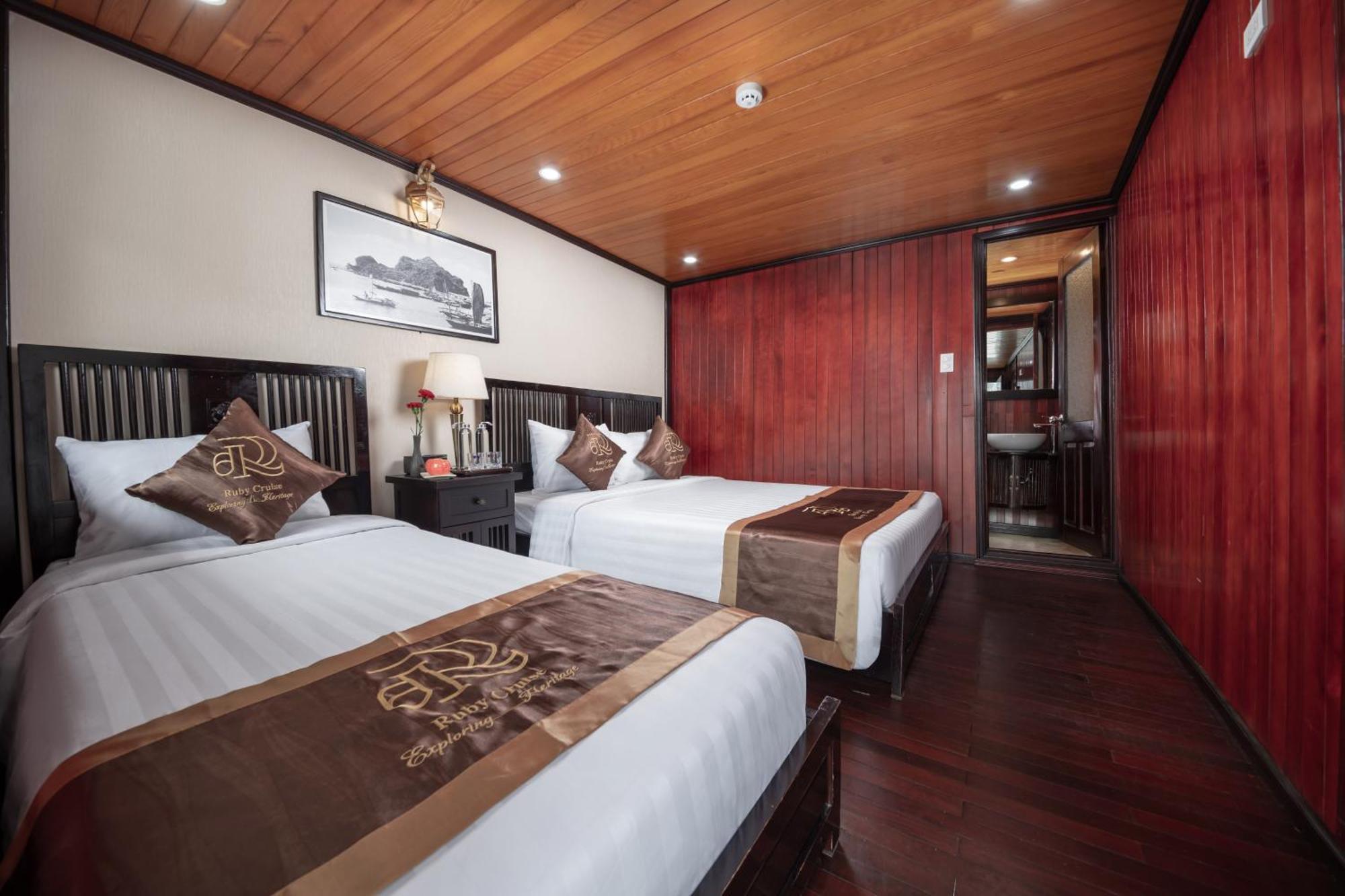 Ruby Cruise Hotel Ha Long Exterior foto