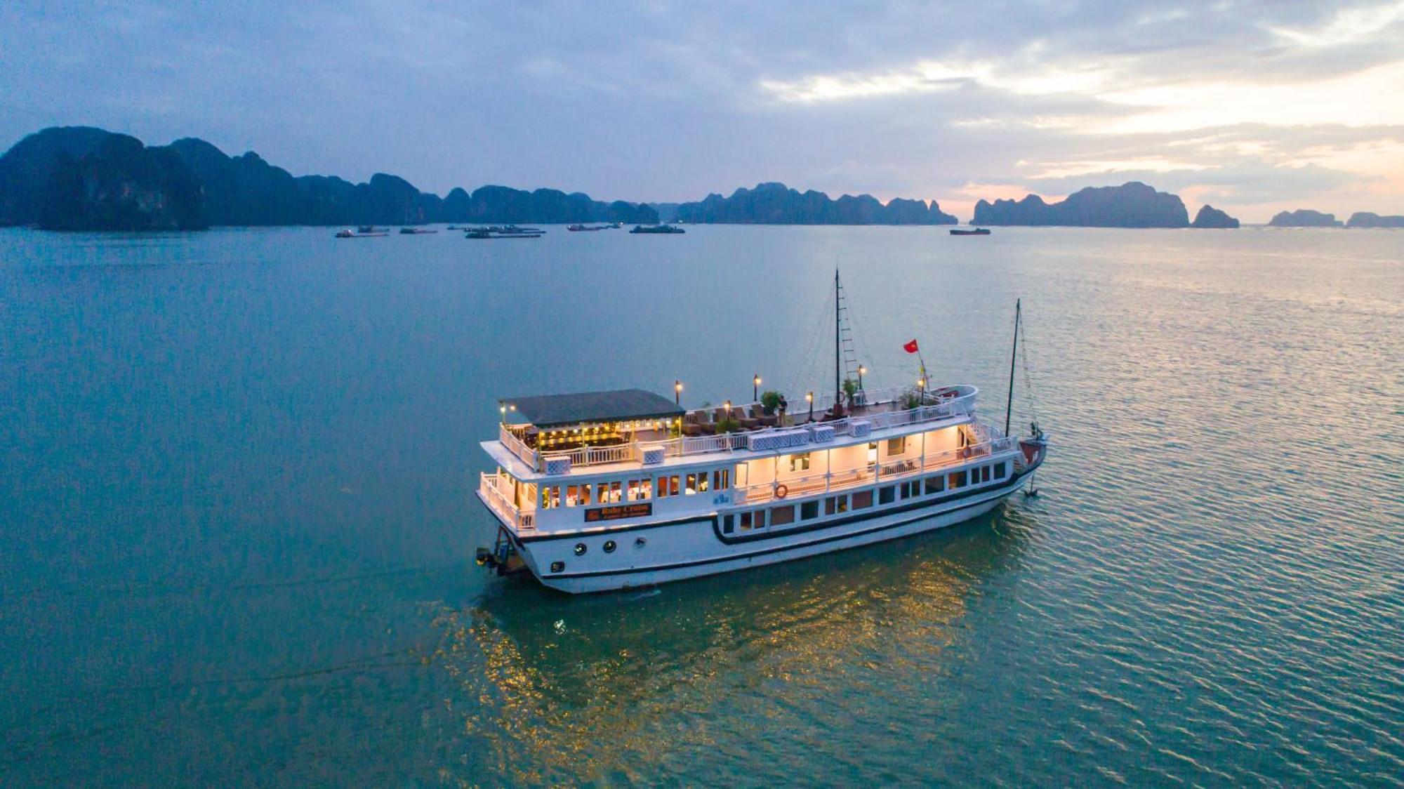 Ruby Cruise Hotel Ha Long Exterior foto